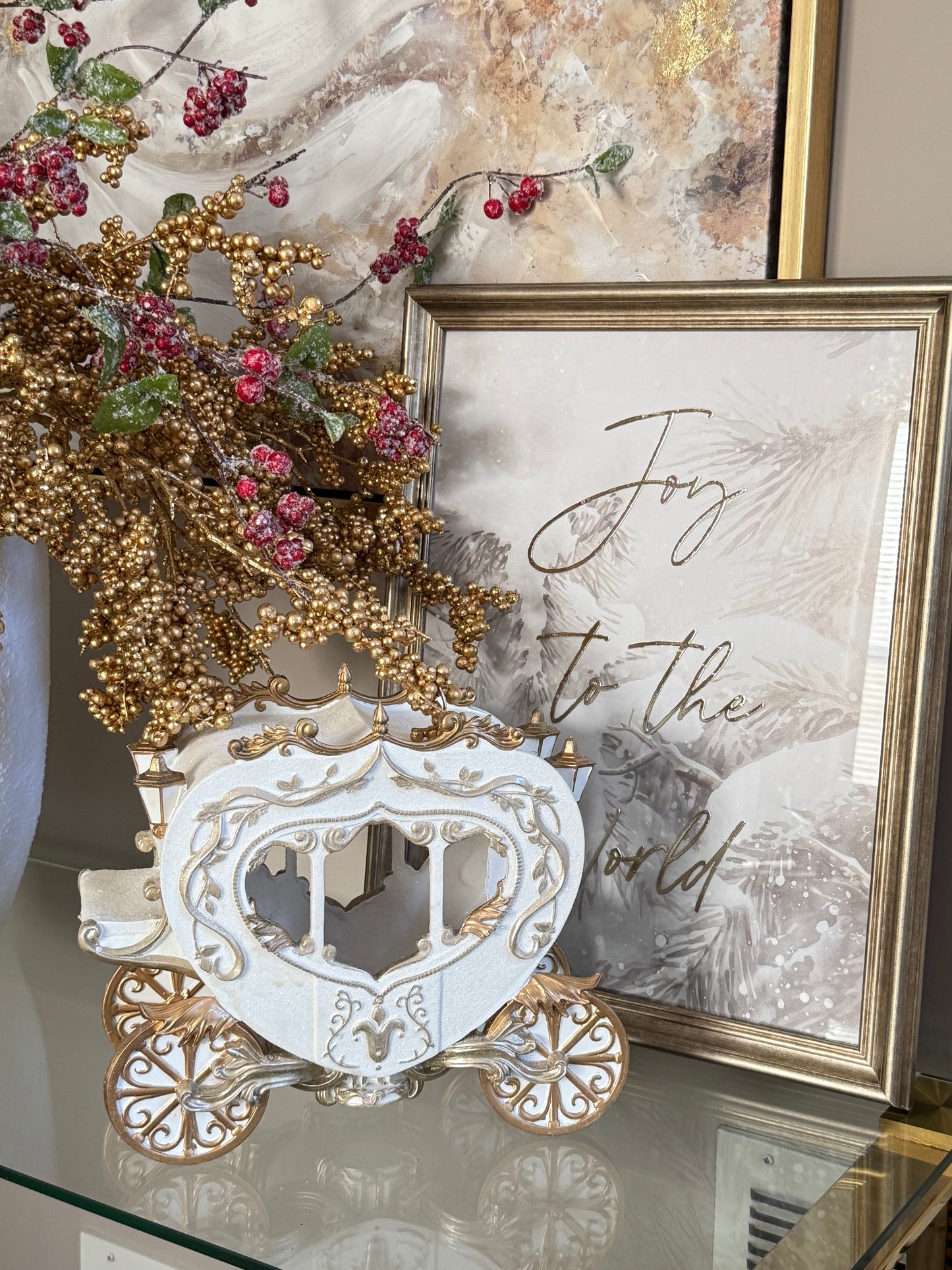12" White and Gold Carriage