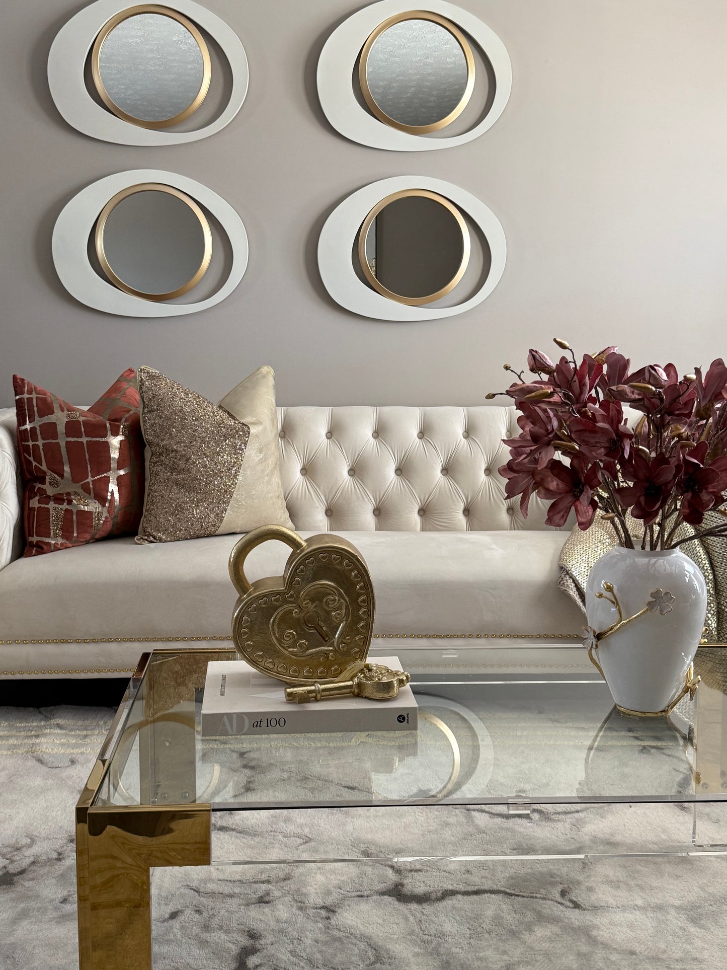 gold heart-shaped lock and key Valentine's Day decor made of Resin.