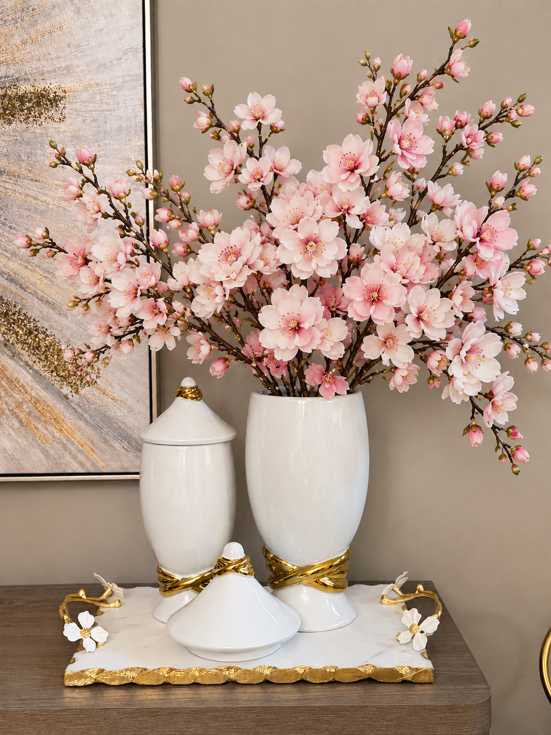 White and Gold Design vase (medium)