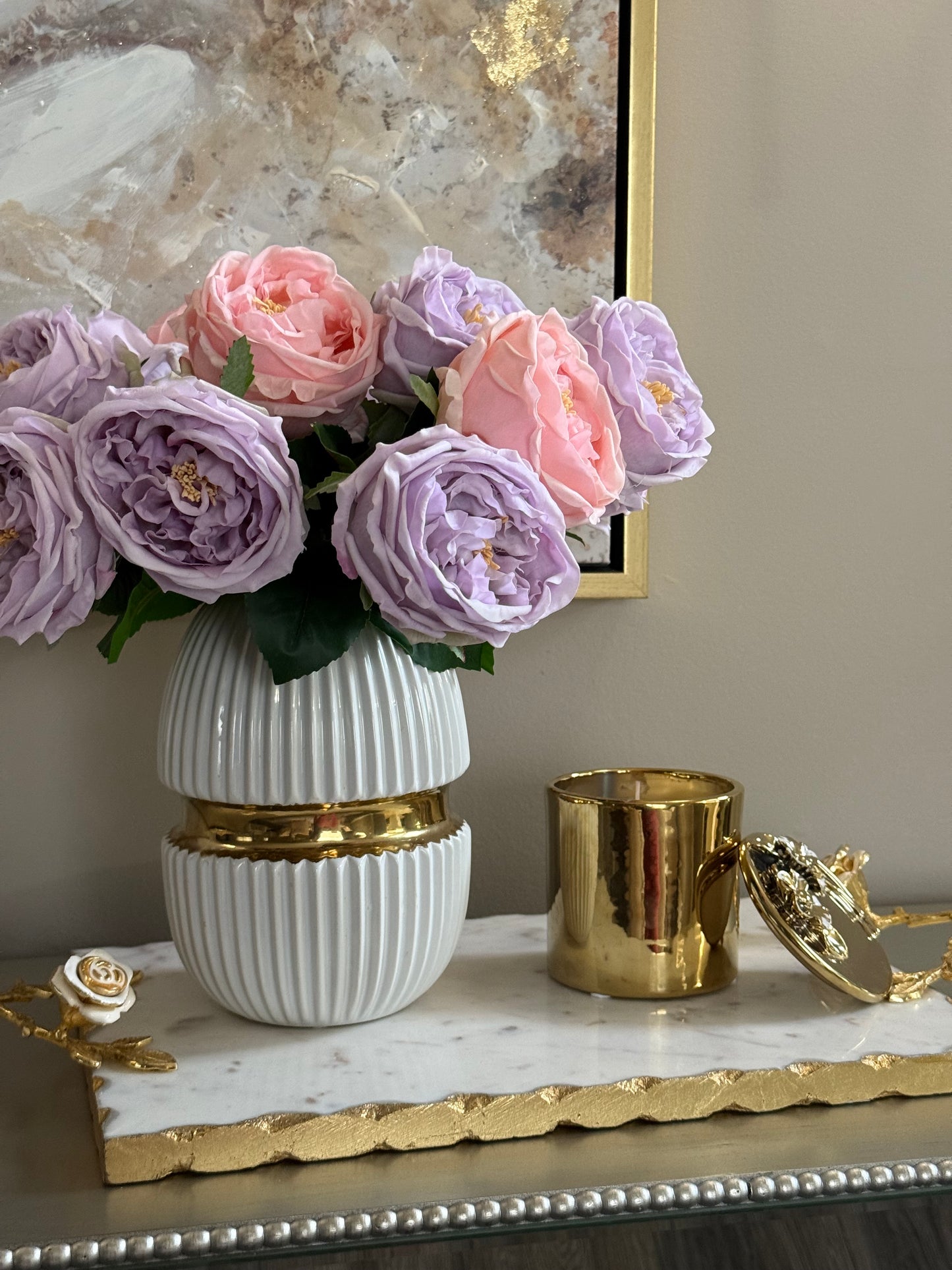 Gold Decorative Candle Whit Flower Design Lid