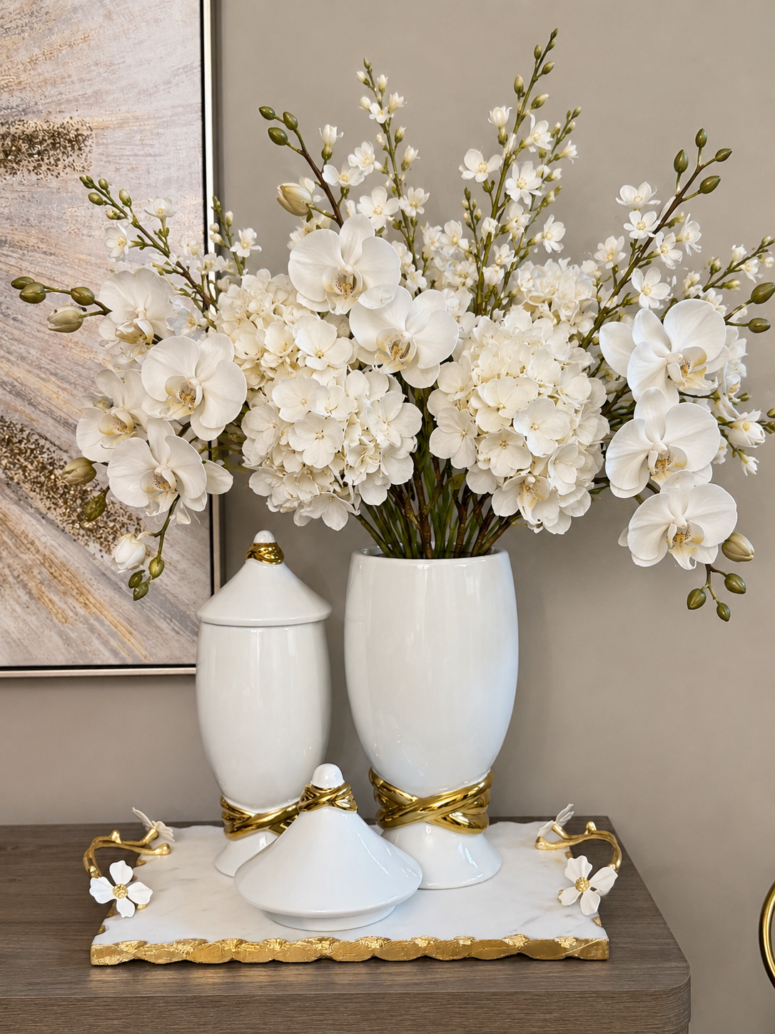 White and Gold Design vase (medium)