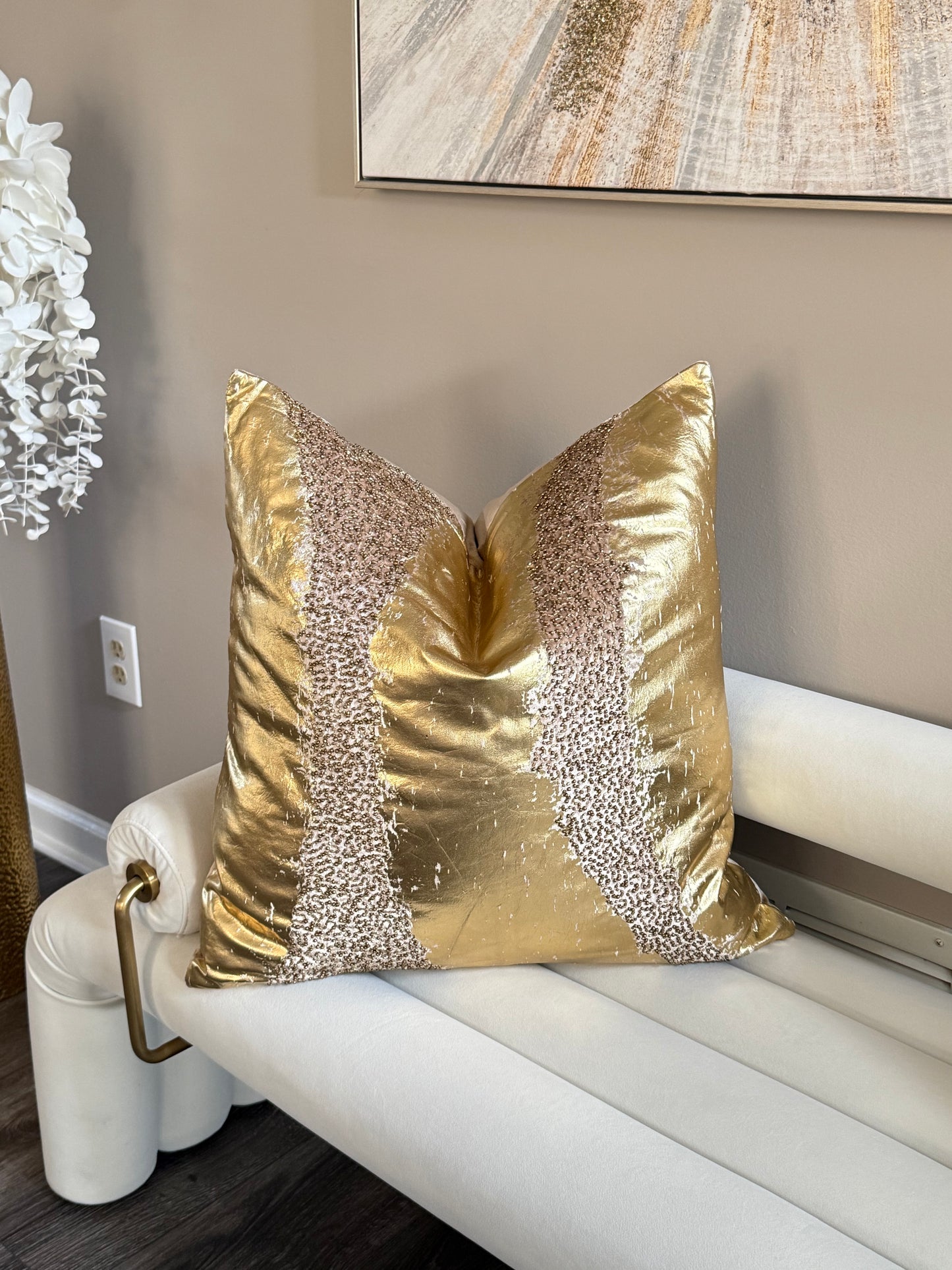 Ruza Stone  And Gold pillow