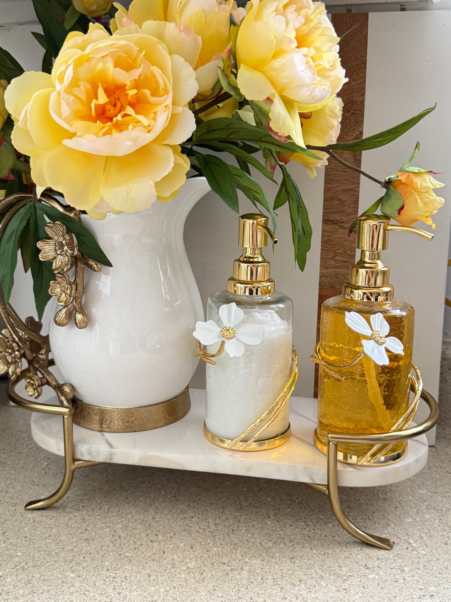 Oval Marble Tray  With Gold  Stand