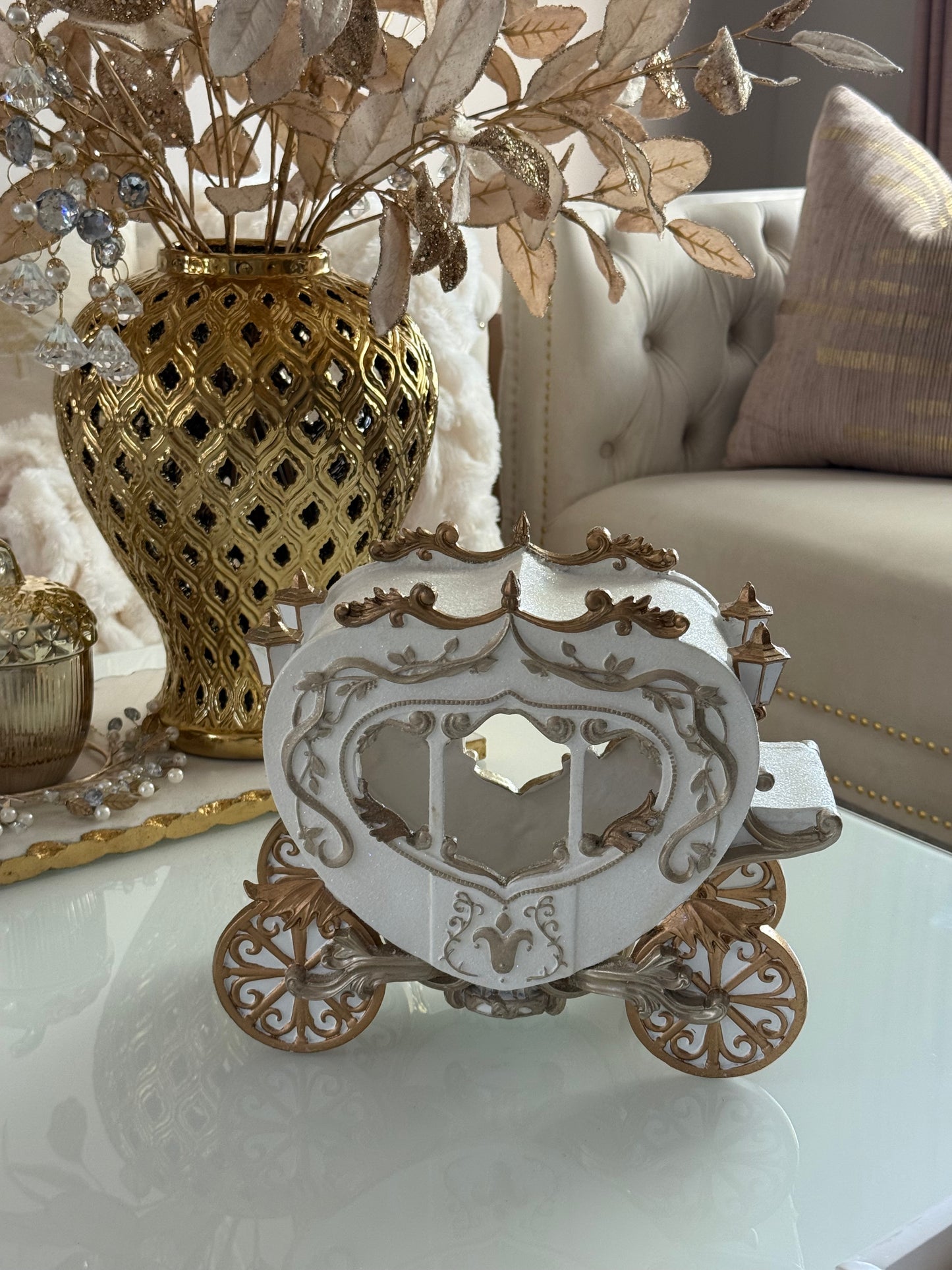 12" White and Gold Carriage