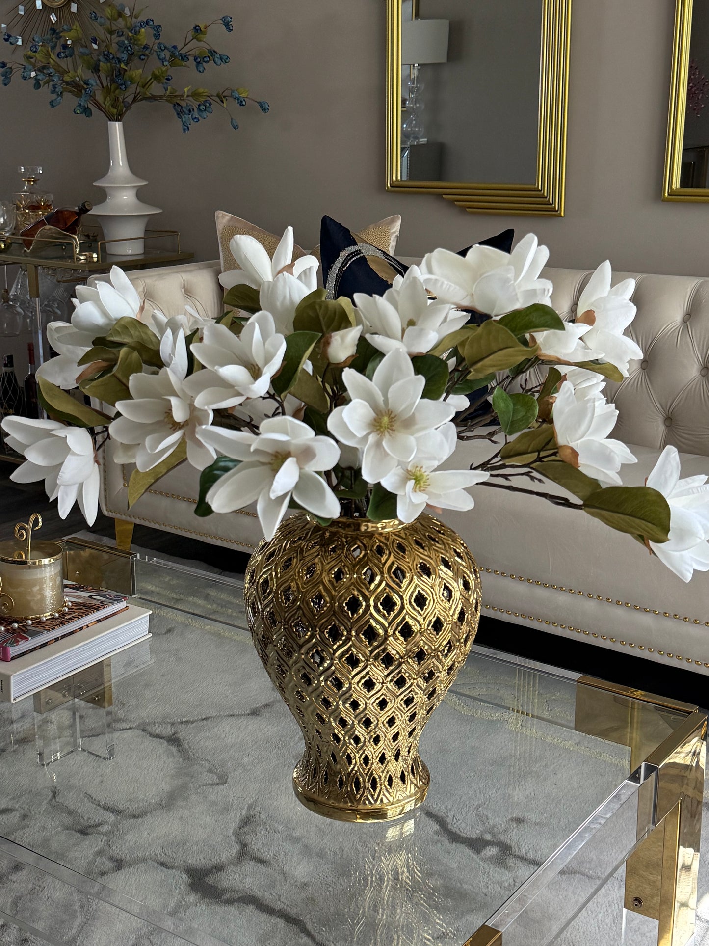 Set of 3 magnolias stems